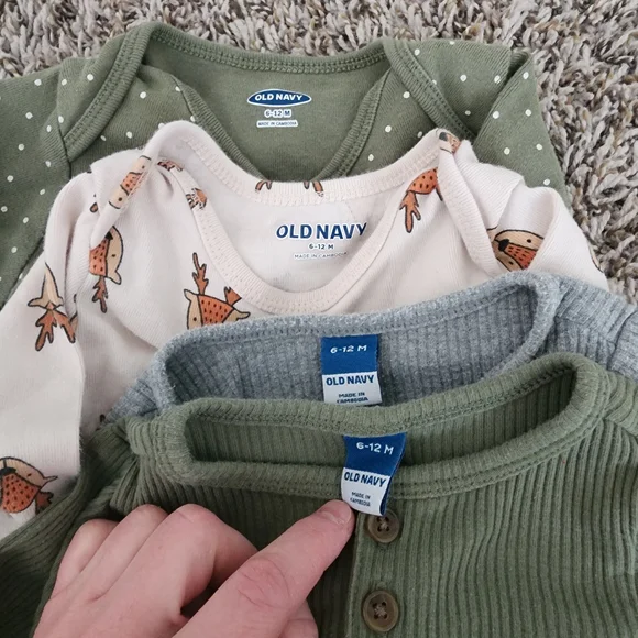 Baby Clothes - Picture 3 of 3